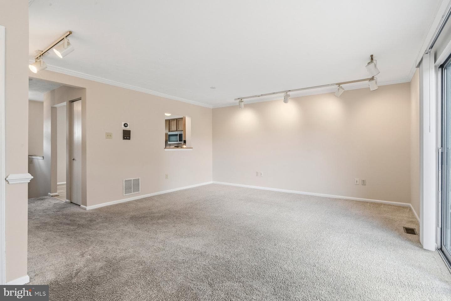 400 Doral Court photo 9