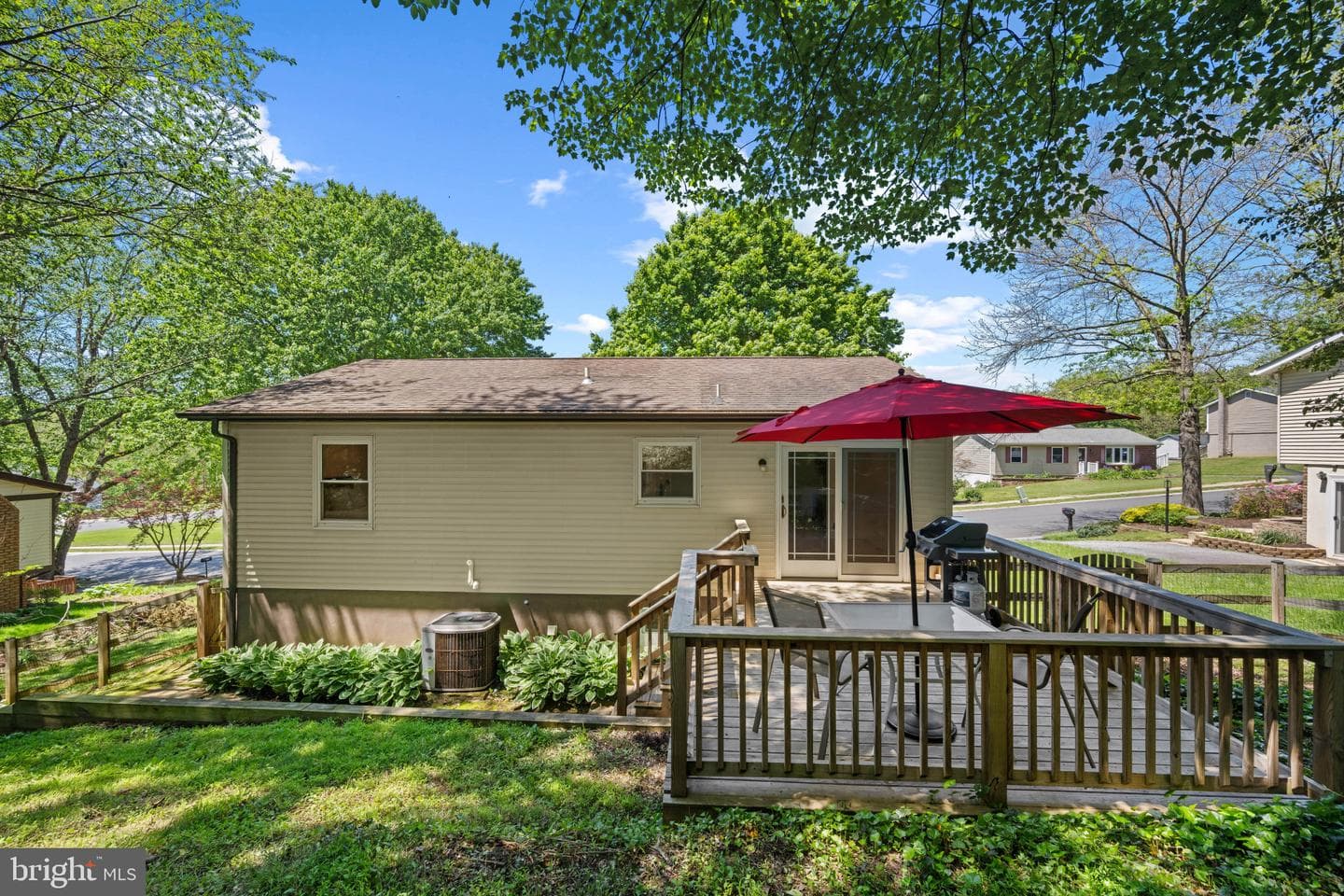 1956 Gardenia Street photo 44