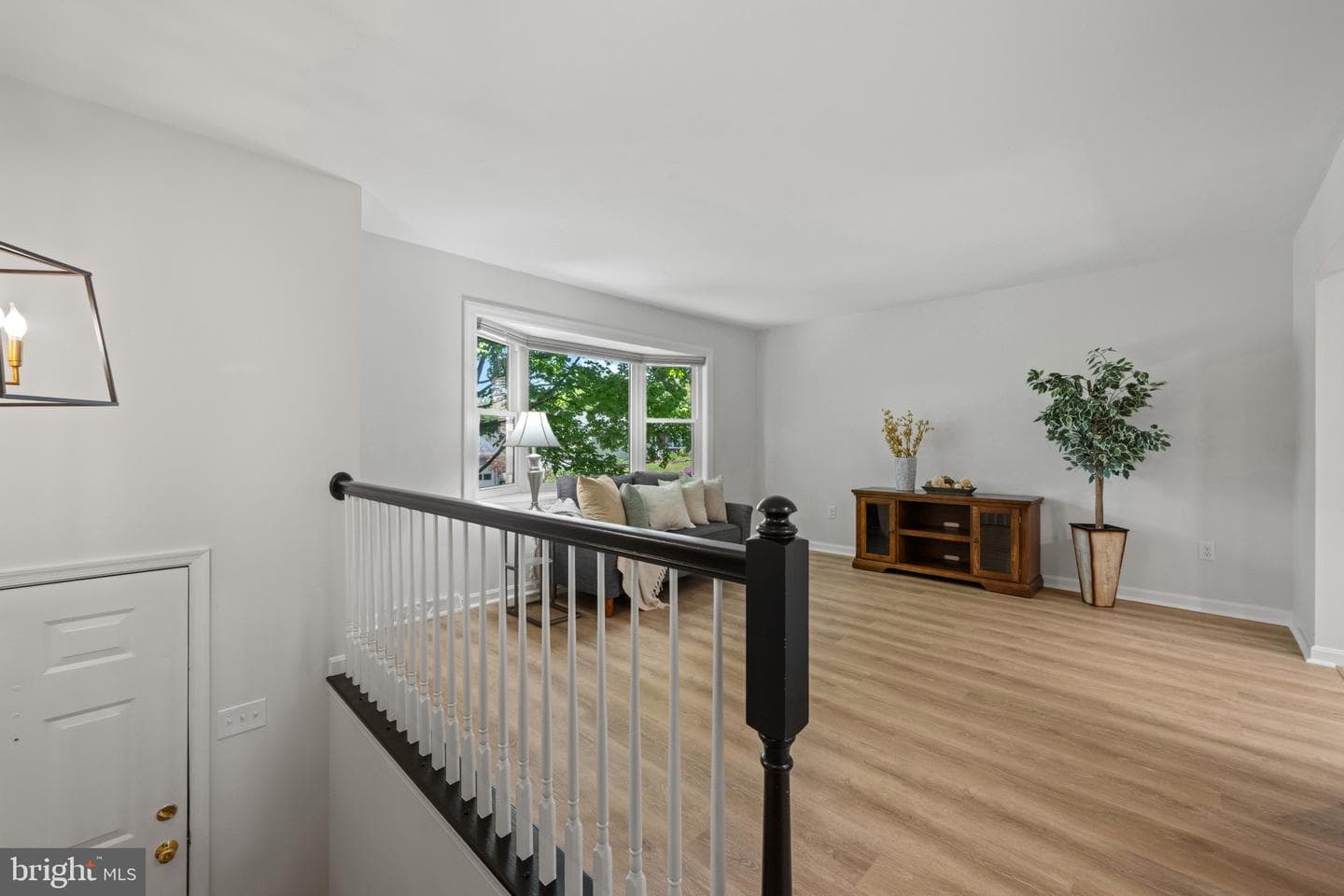 1956 Gardenia Street photo 6