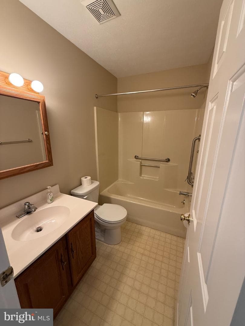 1576 Brimfield Circle photo 32