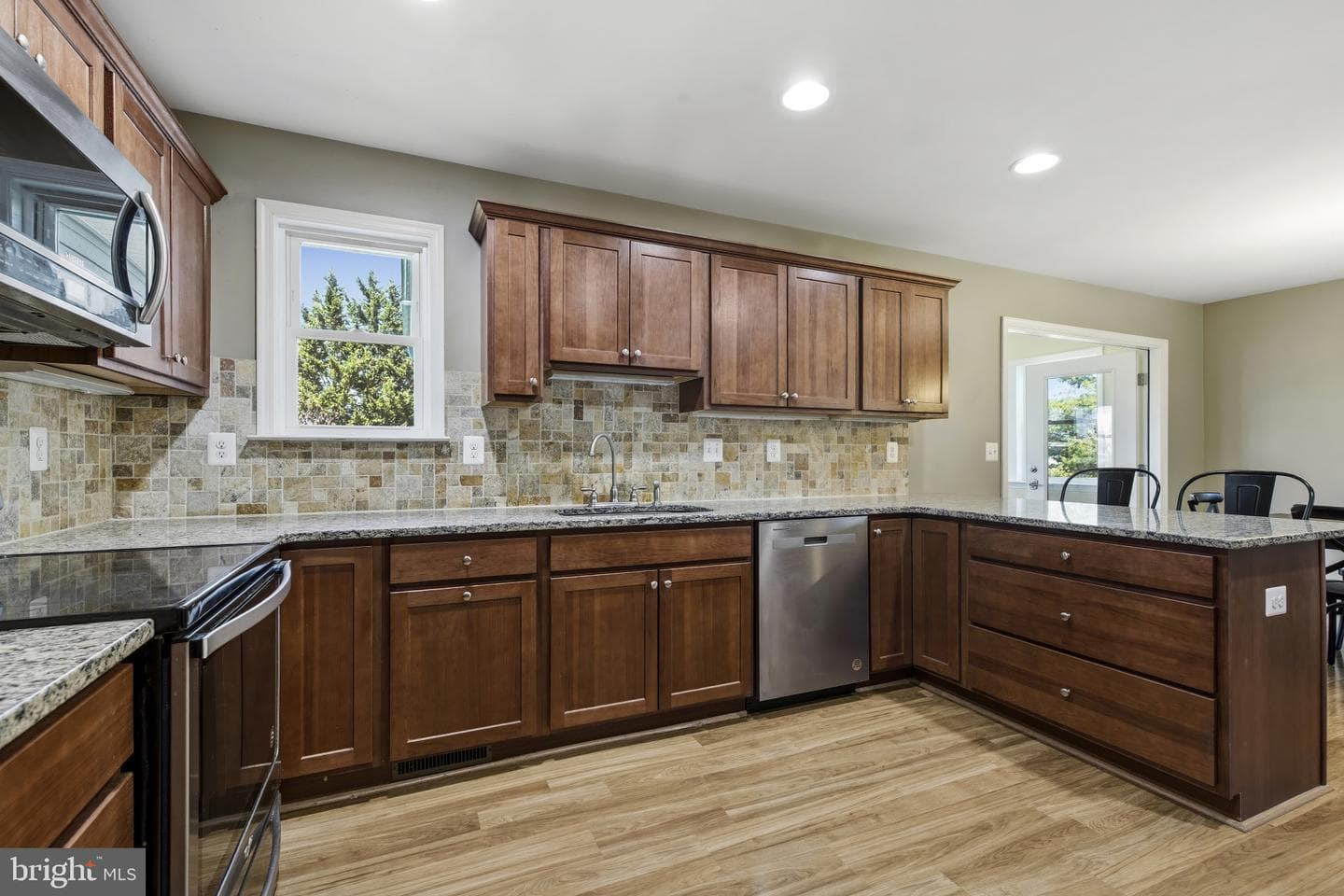 550 Yellow Lily Court photo 12