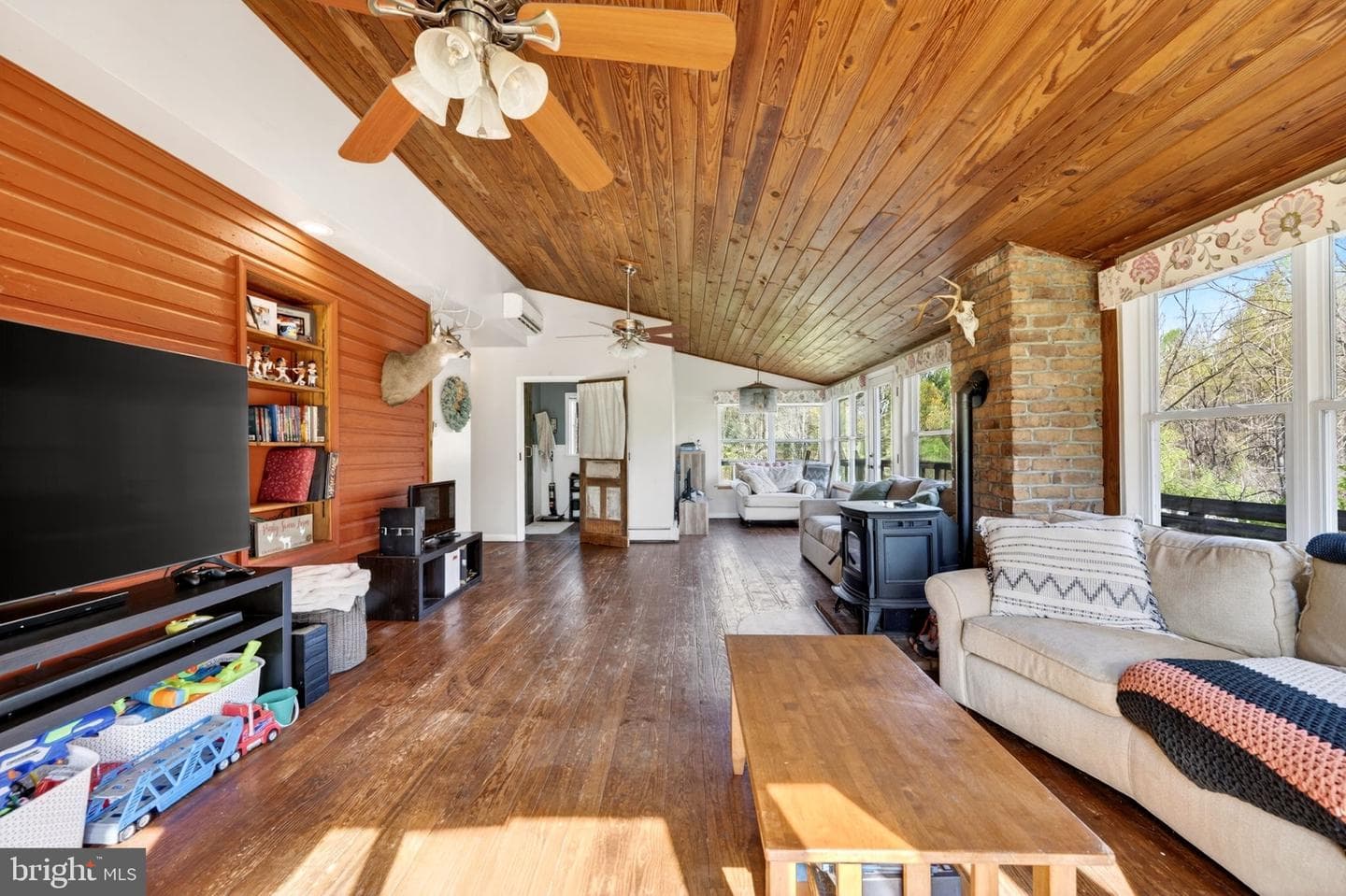 3200 Ferrier Road photo 12