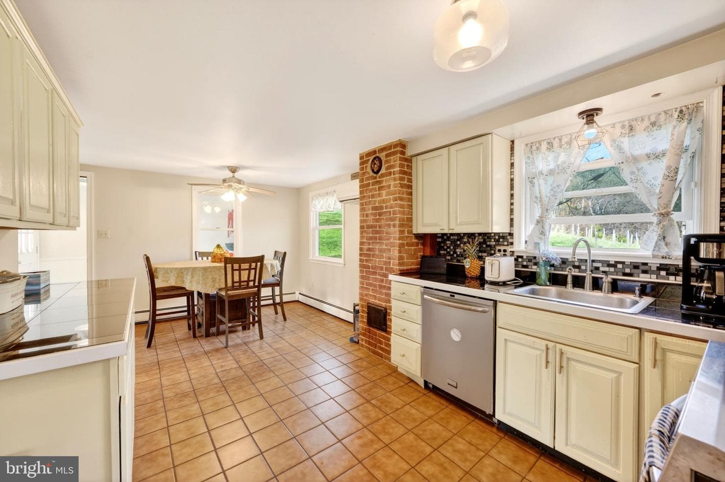 3200 Ferrier Road photo 23