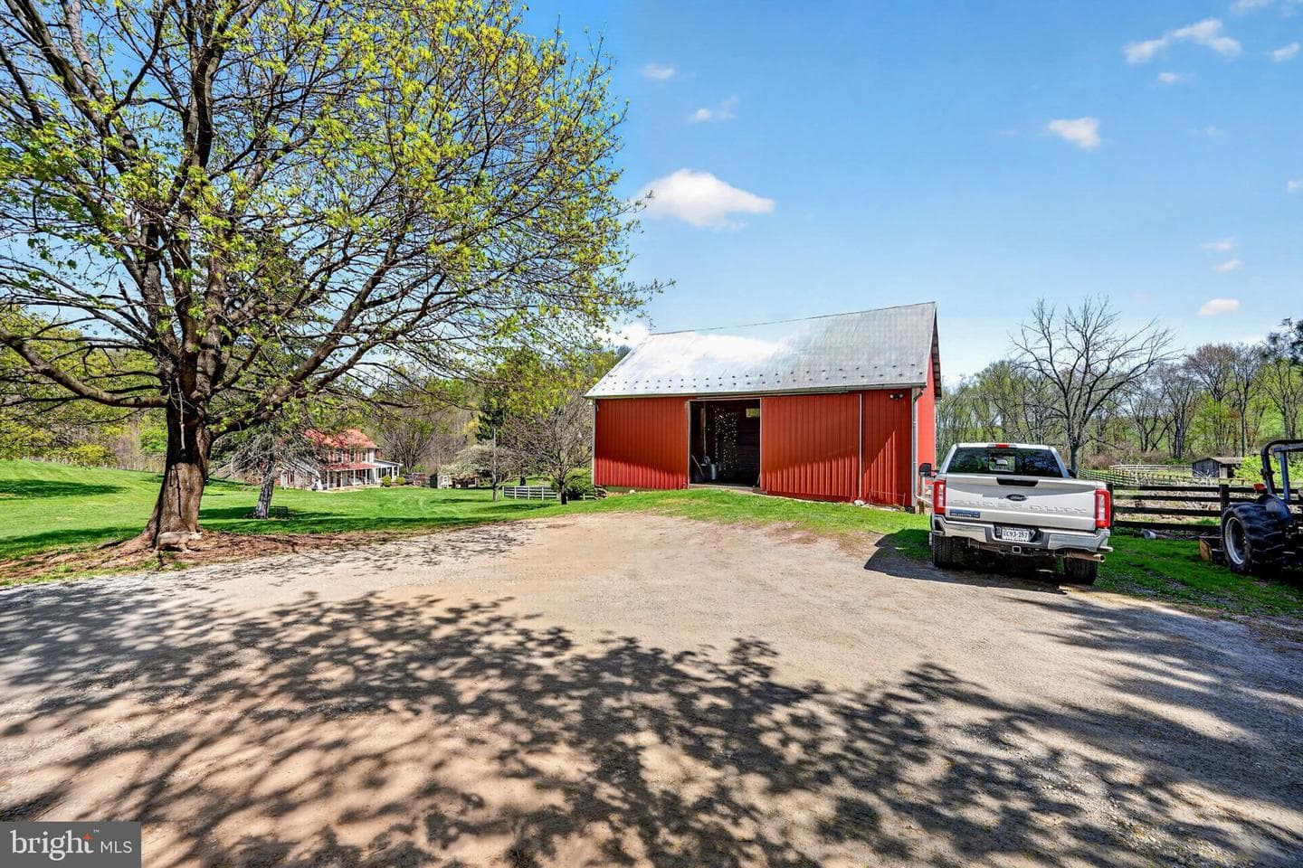 3200 Ferrier Road photo 54