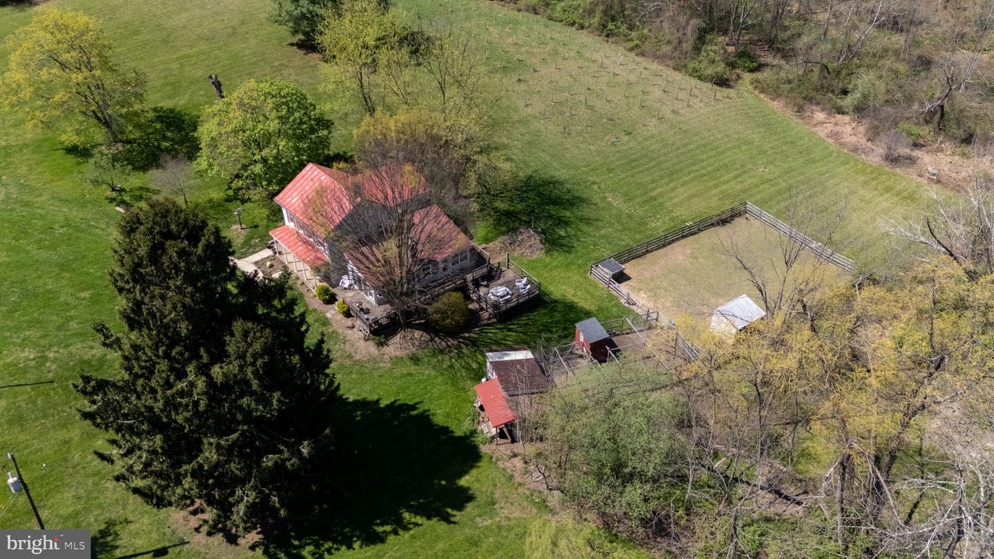 3200 Ferrier Road photo 70