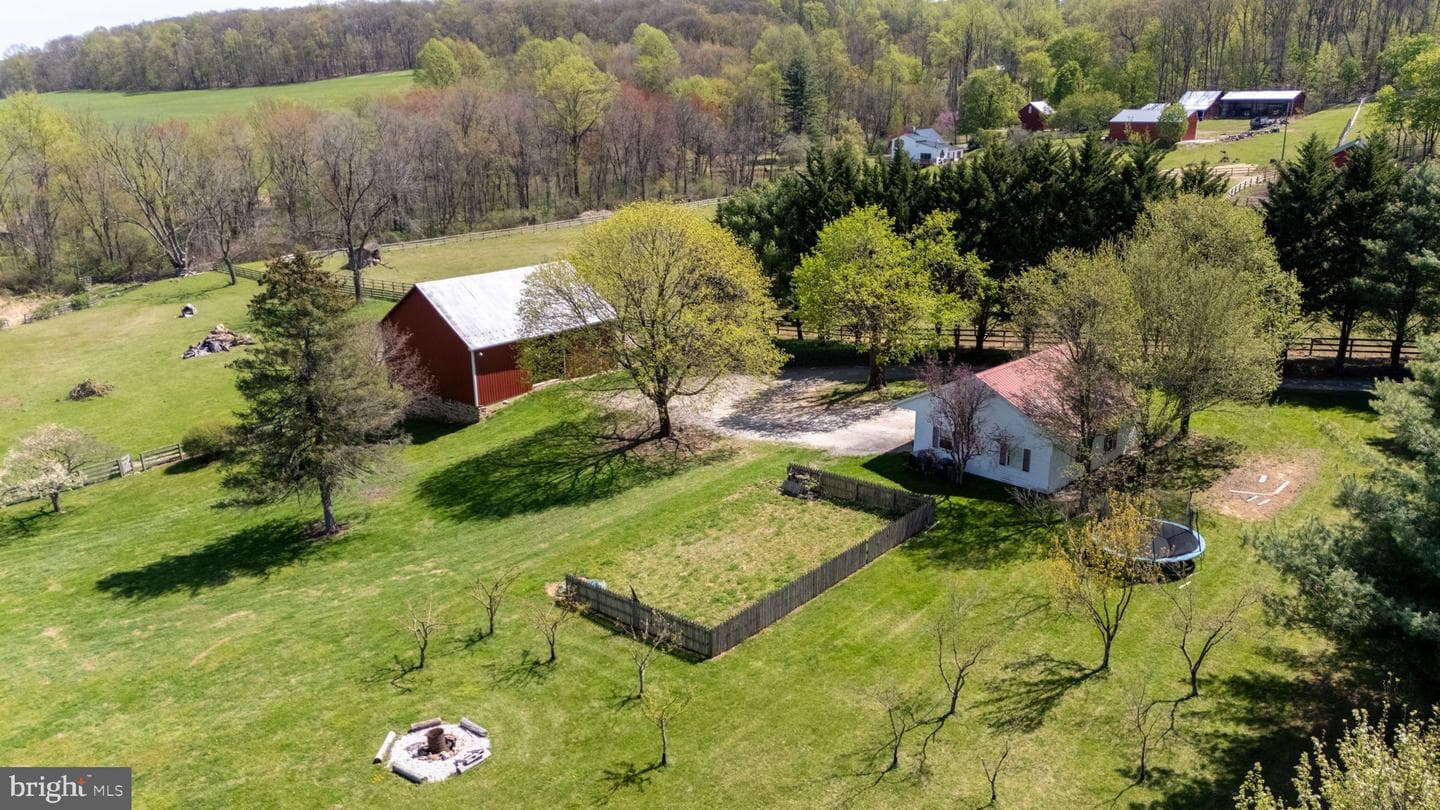 3200 Ferrier Road photo 74