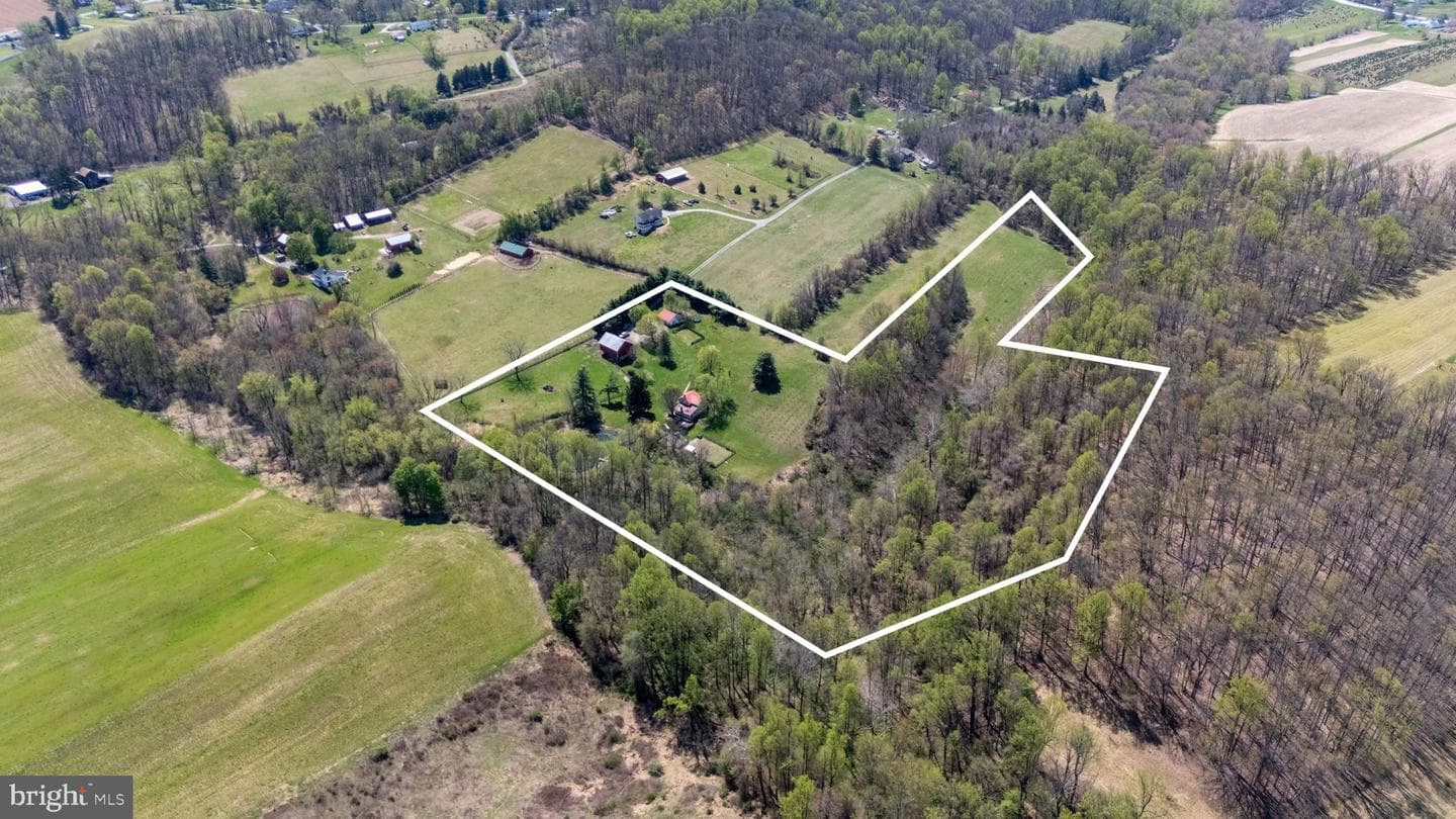 3200 Ferrier Road photo 75