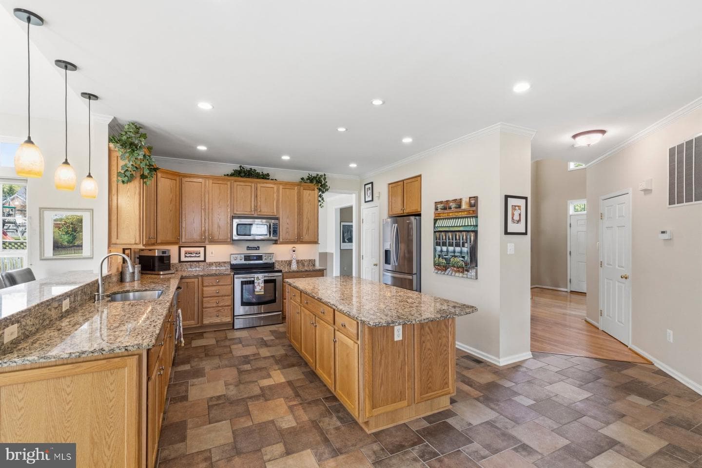 5650 Compton Lane photo 4