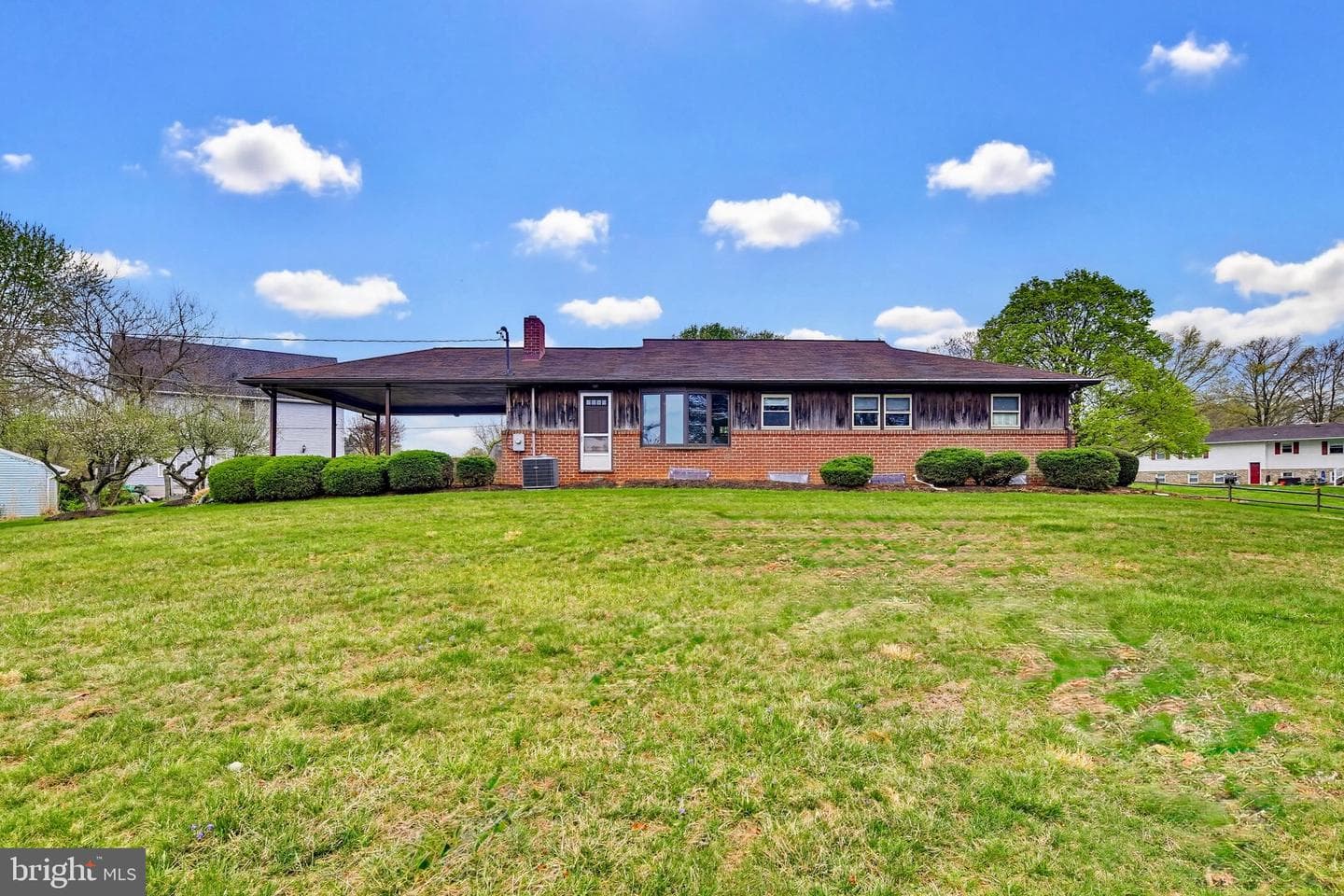 922 Gahle Road photo 3
