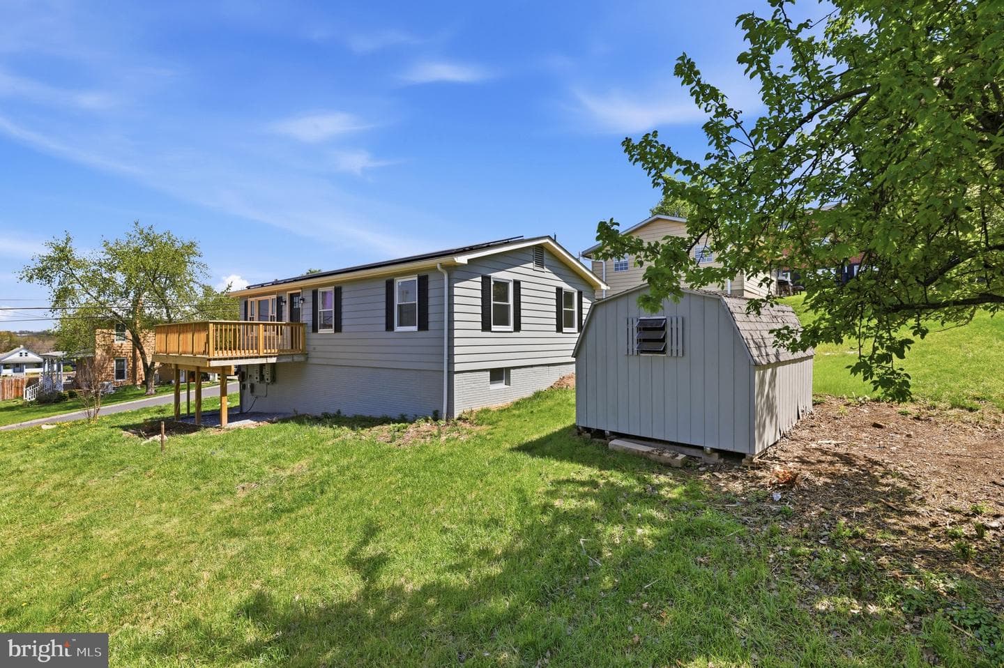 302 E Thomas Street photo 34
