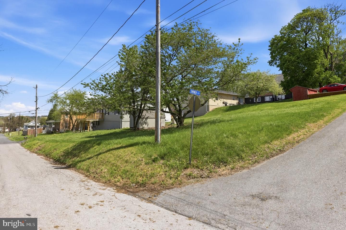 302 E Thomas Street photo 37