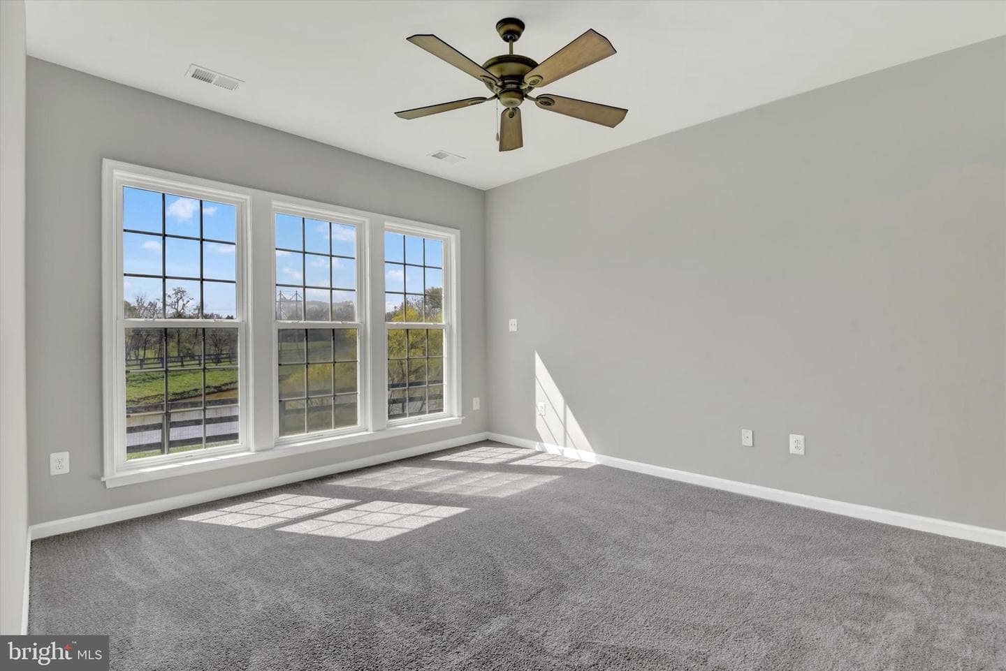 518 Clubside Drive #240 photo 16