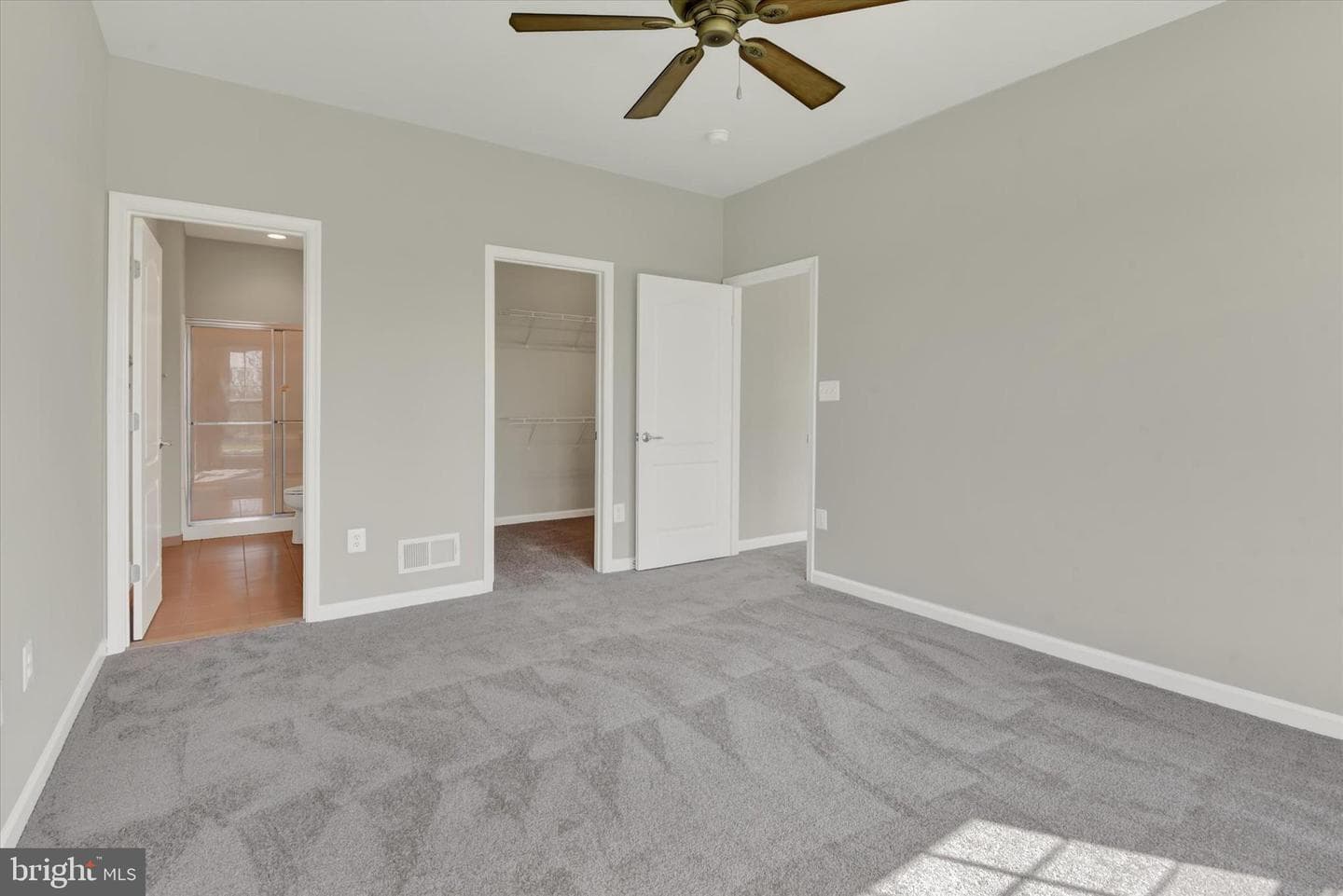 518 Clubside Drive #240 photo 18