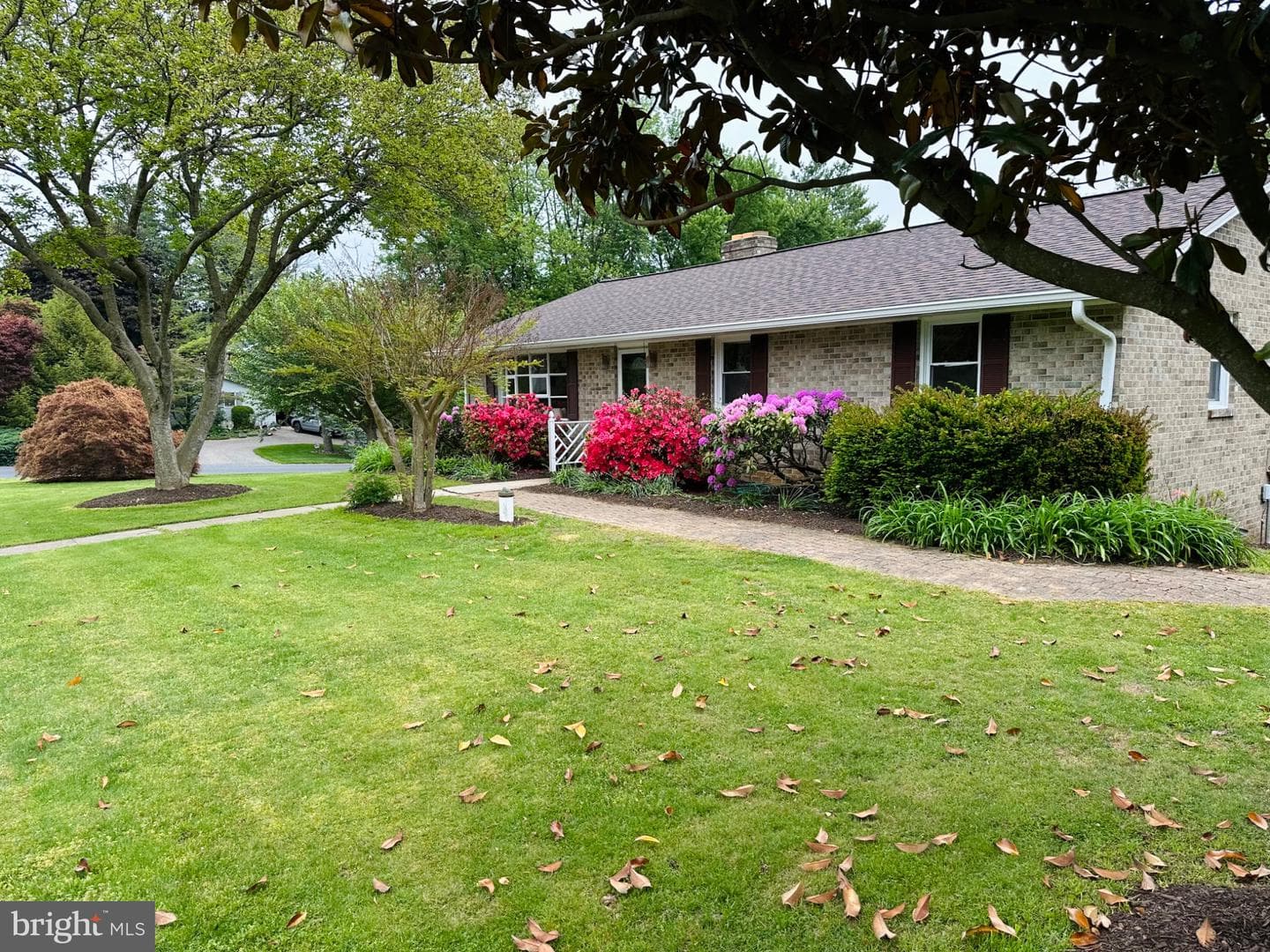 1617 Davinda Drive photo 2