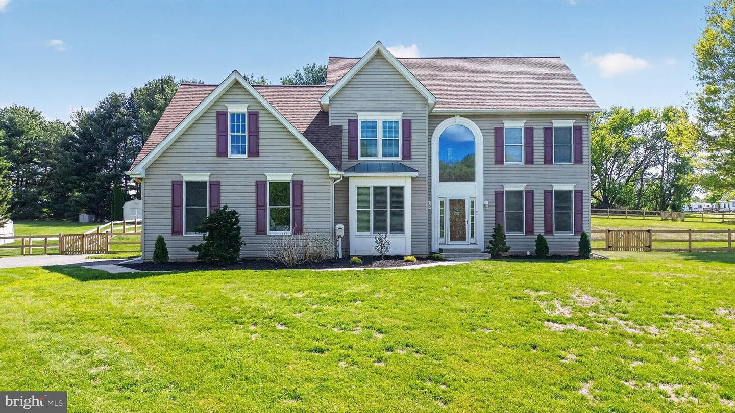 1691 Village Green Drive photo 2