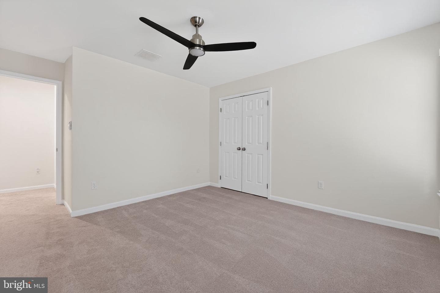 1691 Village Green Drive photo 32