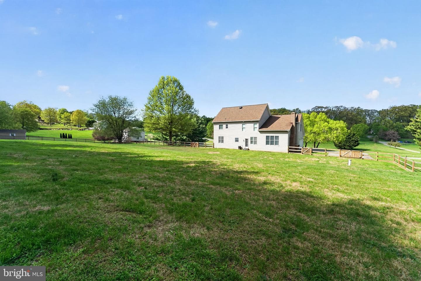 1691 Village Green Drive photo 9