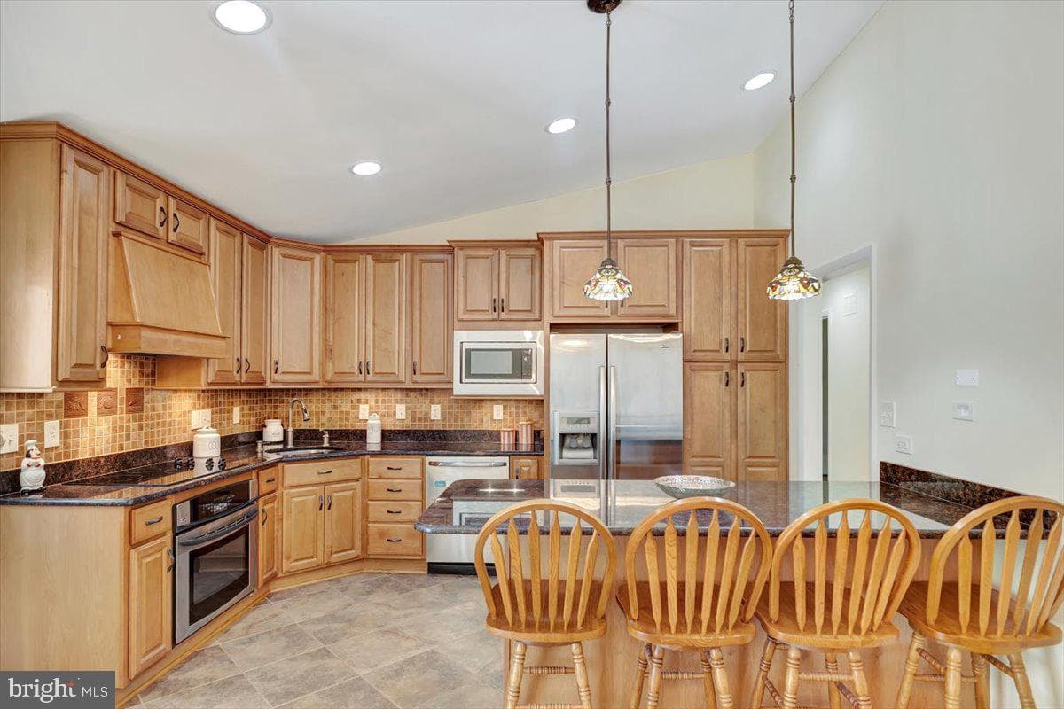 6309 Oak Hill Drive photo 4