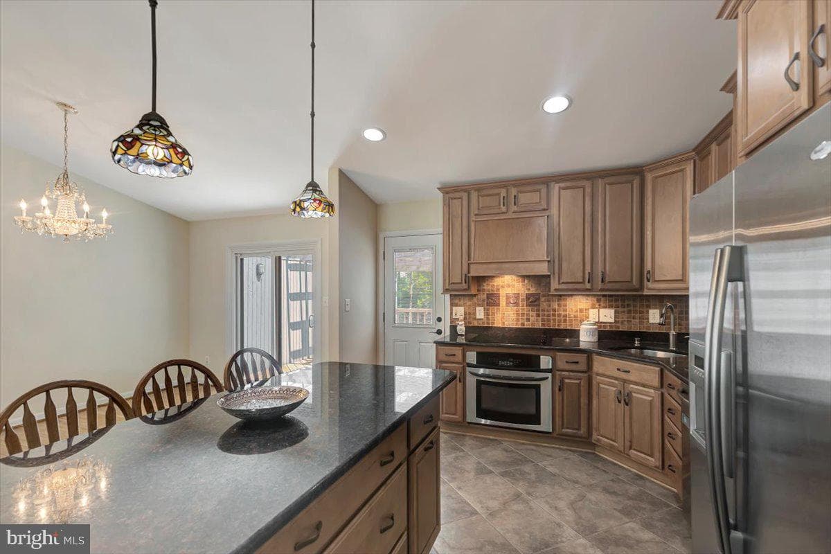 6309 Oak Hill Drive photo 9