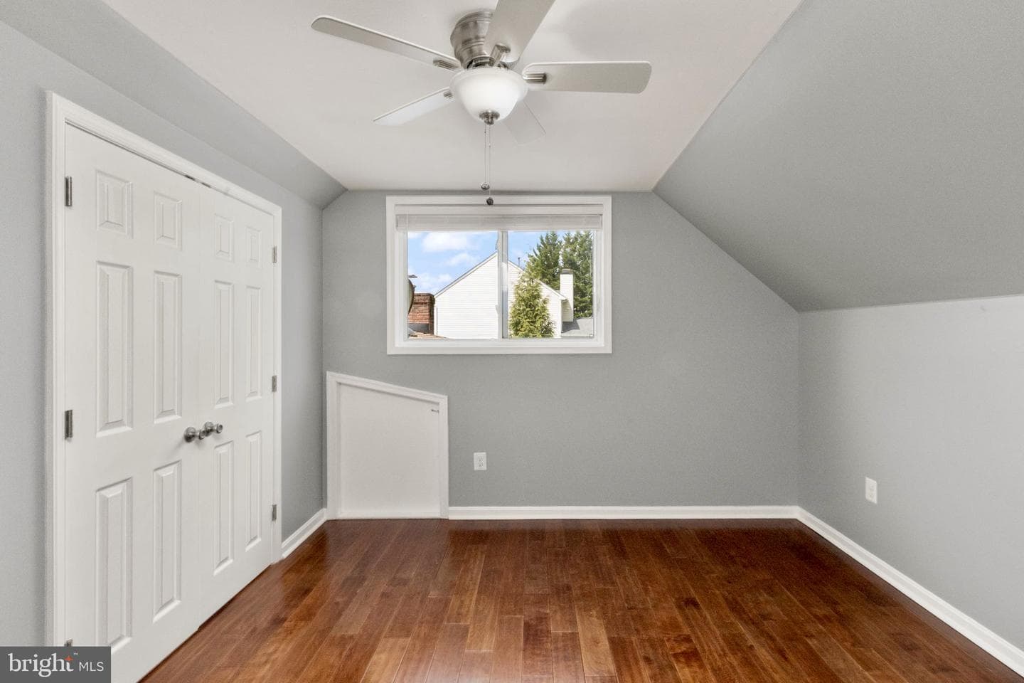 900 Caren Drive photo 35