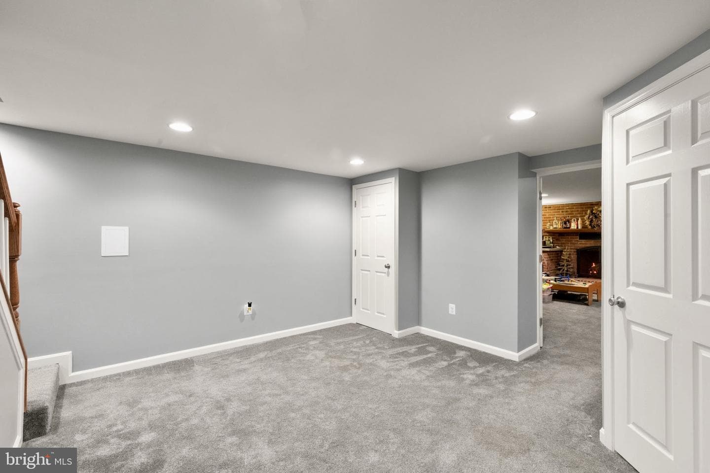 900 Caren Drive photo 43