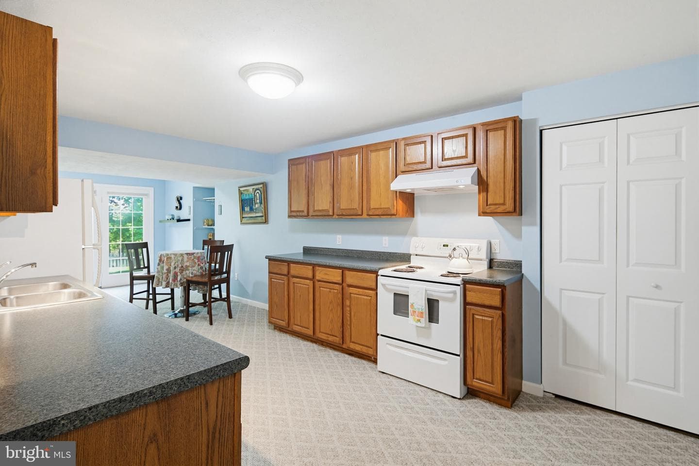 1804 Harrowsmith Court photo 36