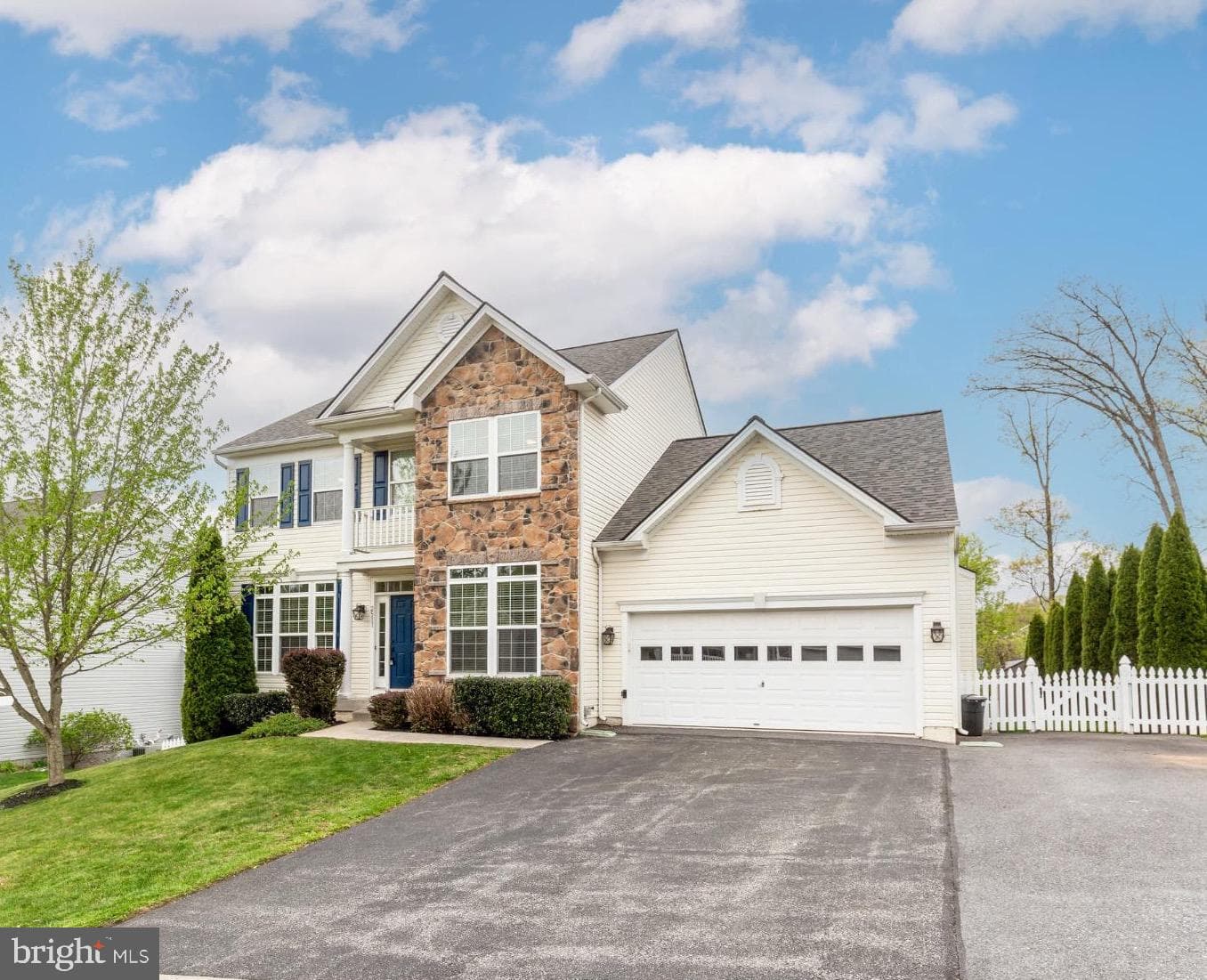 2511 Highcrest Ct, Manchester