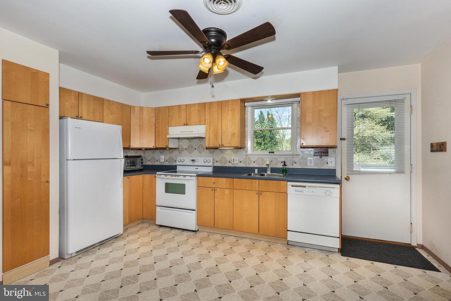 4300 Maple Grove Road photo 11