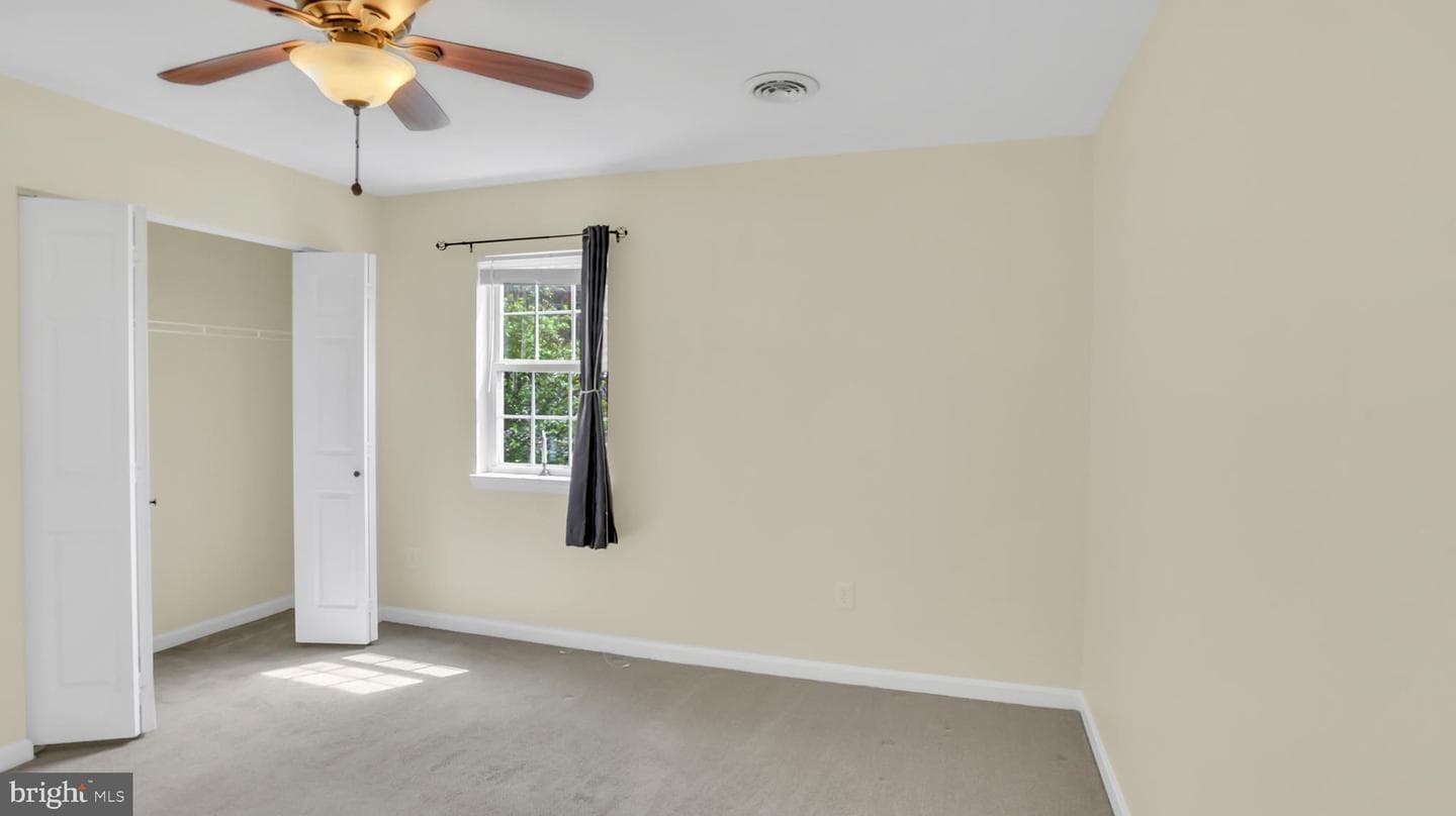 1402 Burnside Drive photo 11