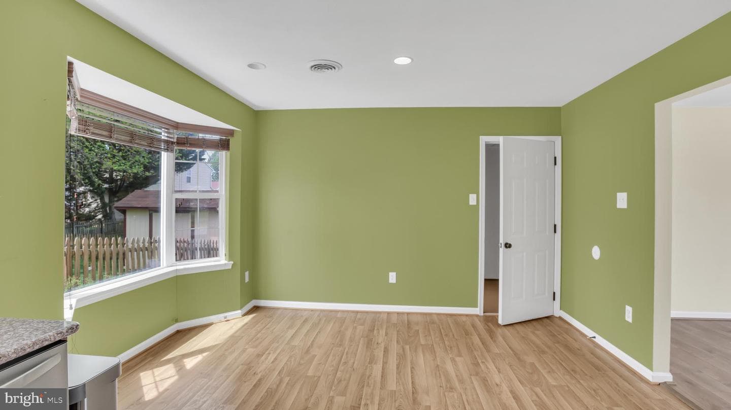 1402 Burnside Drive photo 8