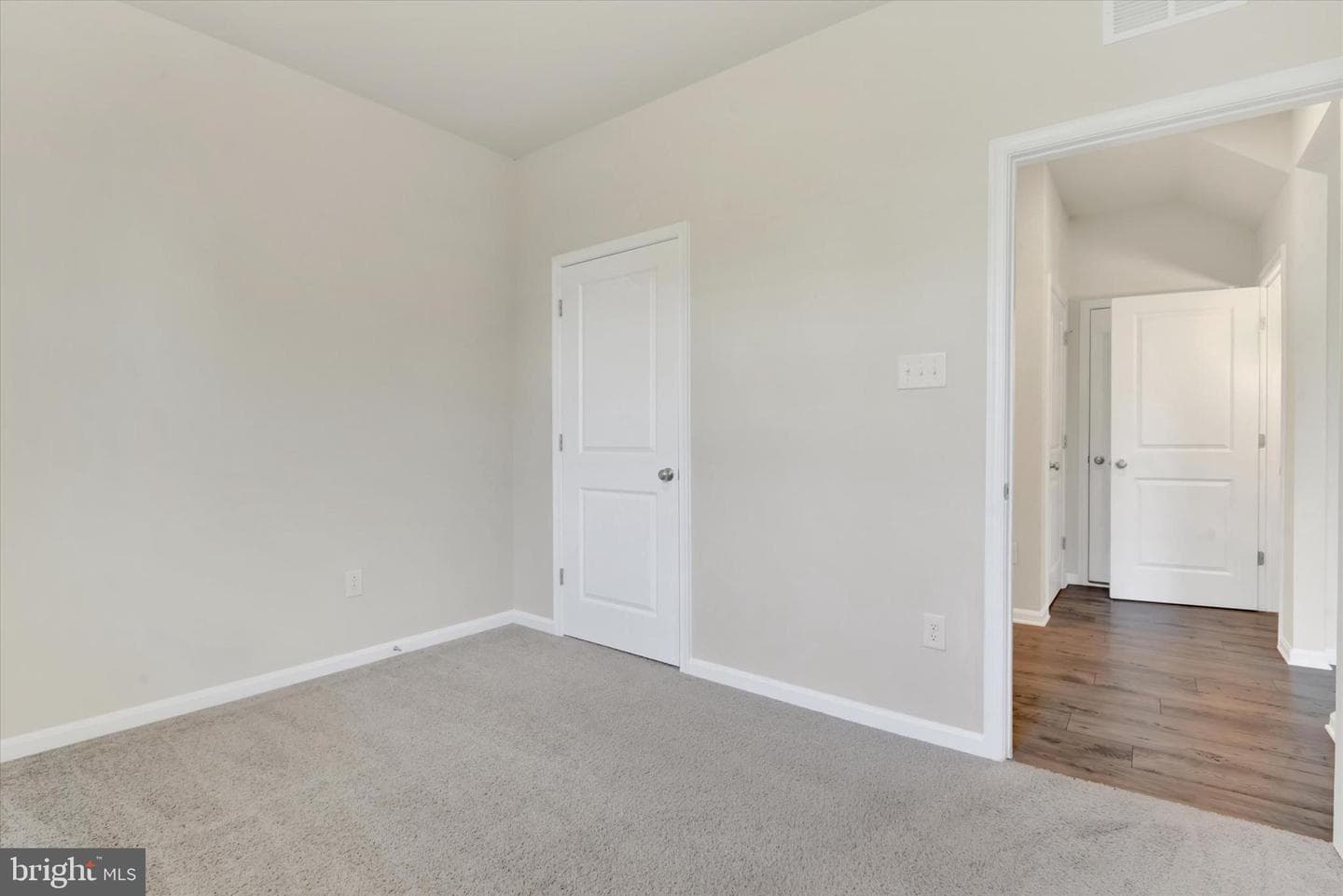 589 Friendship Road photo 15