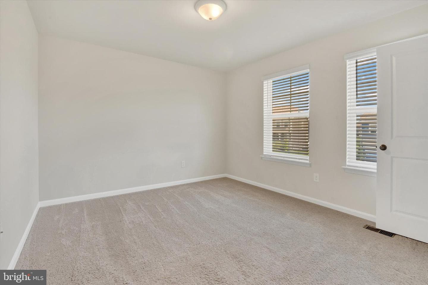 589 Friendship Road photo 29