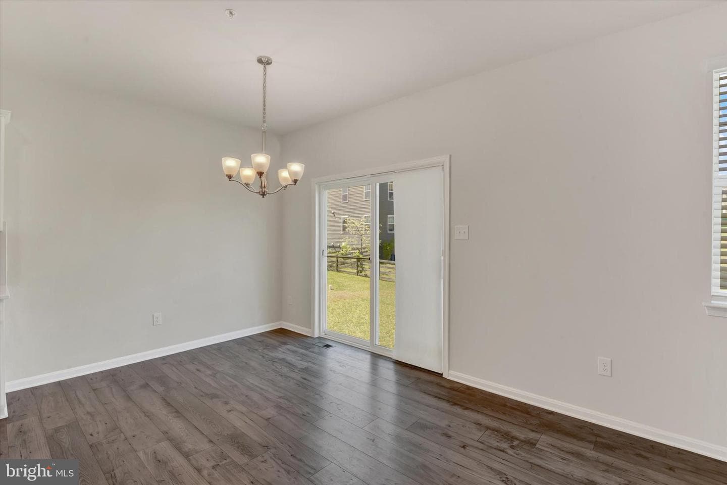 589 Friendship Road photo 8