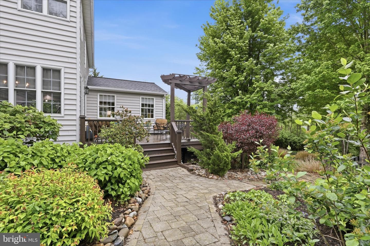 655 Downhill Drive photo 38