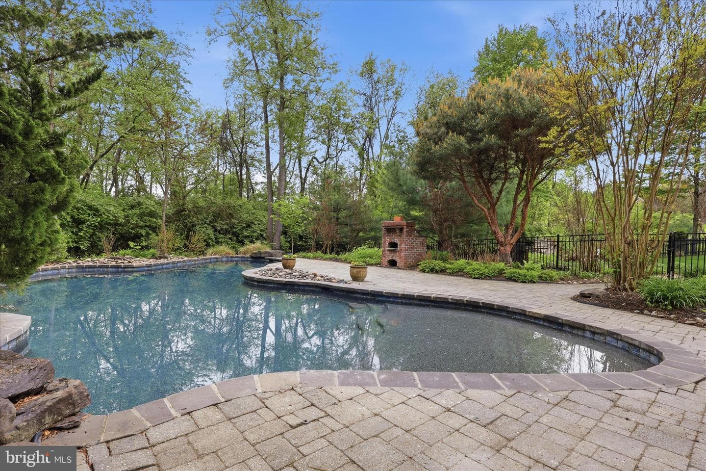 655 Downhill Drive photo 47