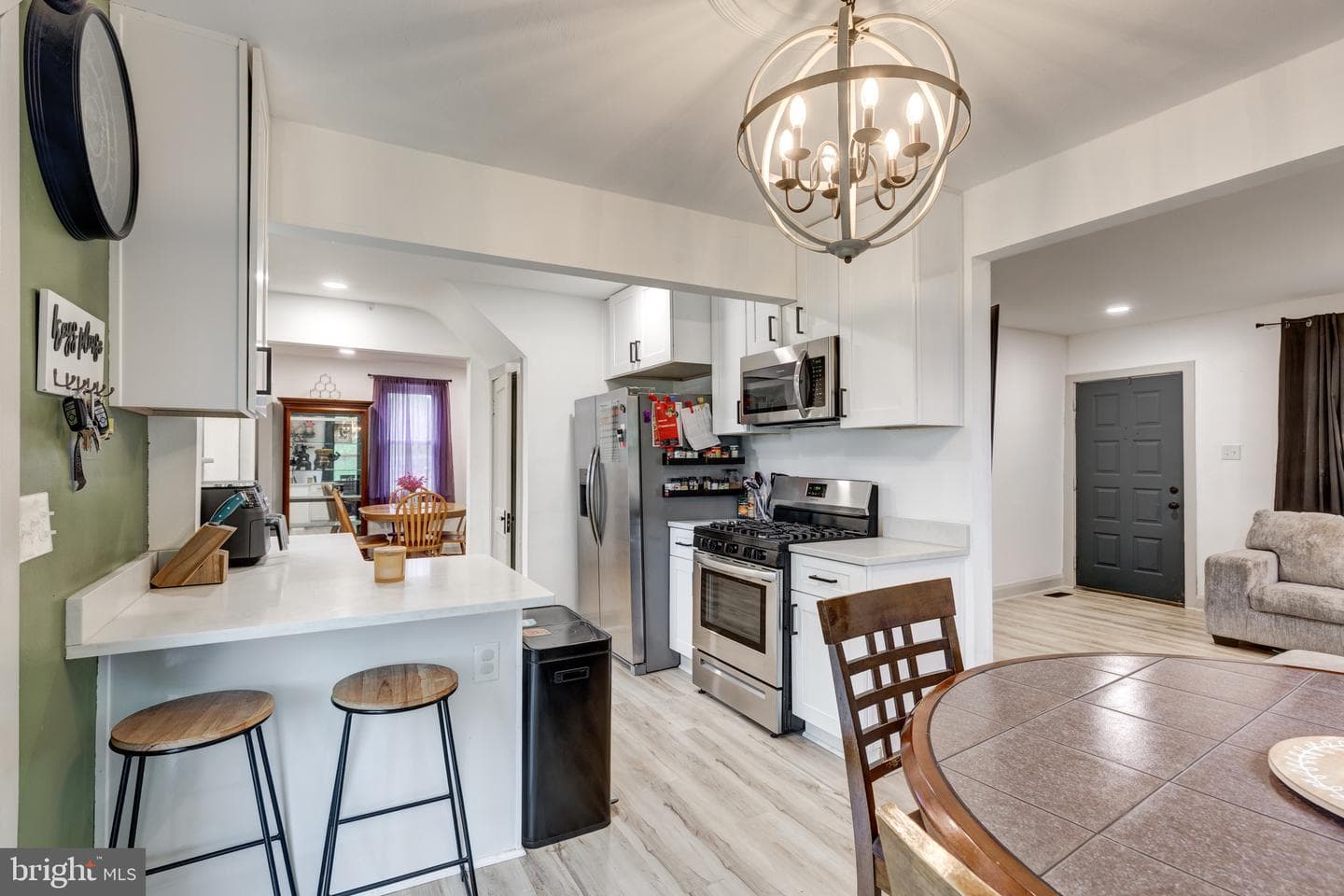 33 Milton Avenue photo 14