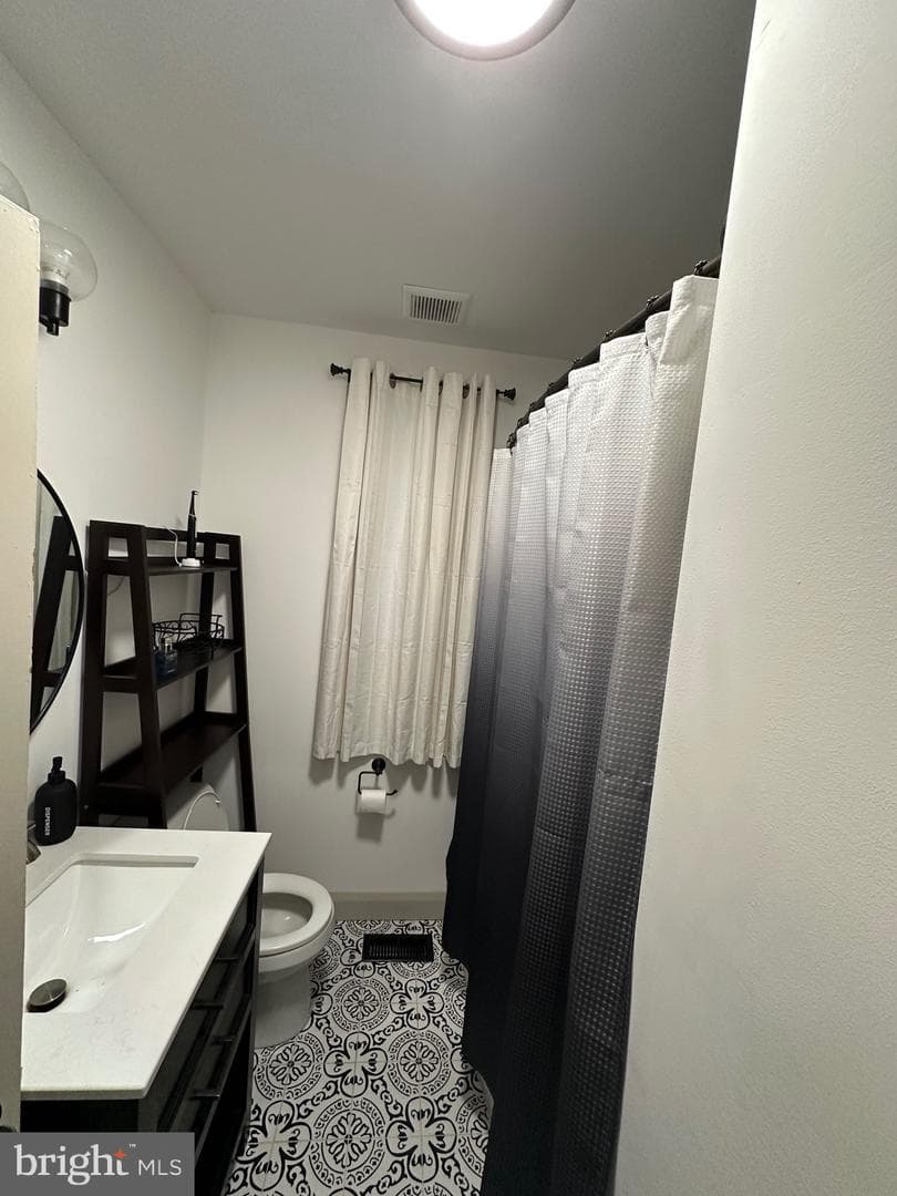 33 Milton Avenue photo 19
