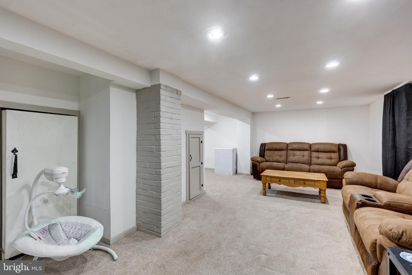 33 Milton Avenue photo 29