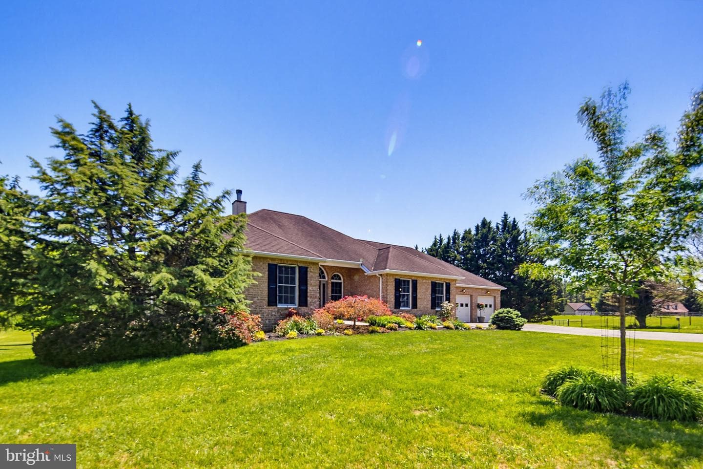 6111 Emerald Lane photo 3