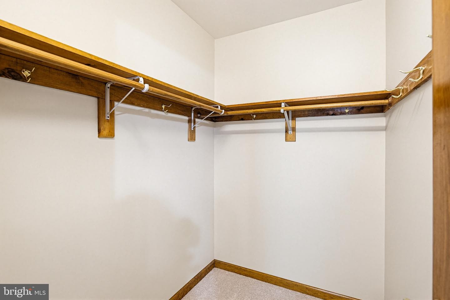 6111 Emerald Lane photo 37