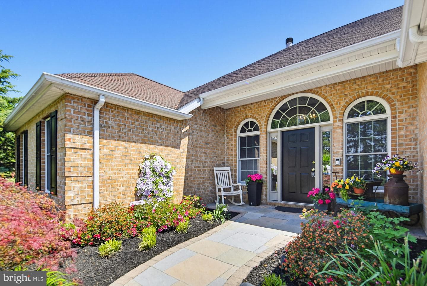 6111 Emerald Lane photo 4