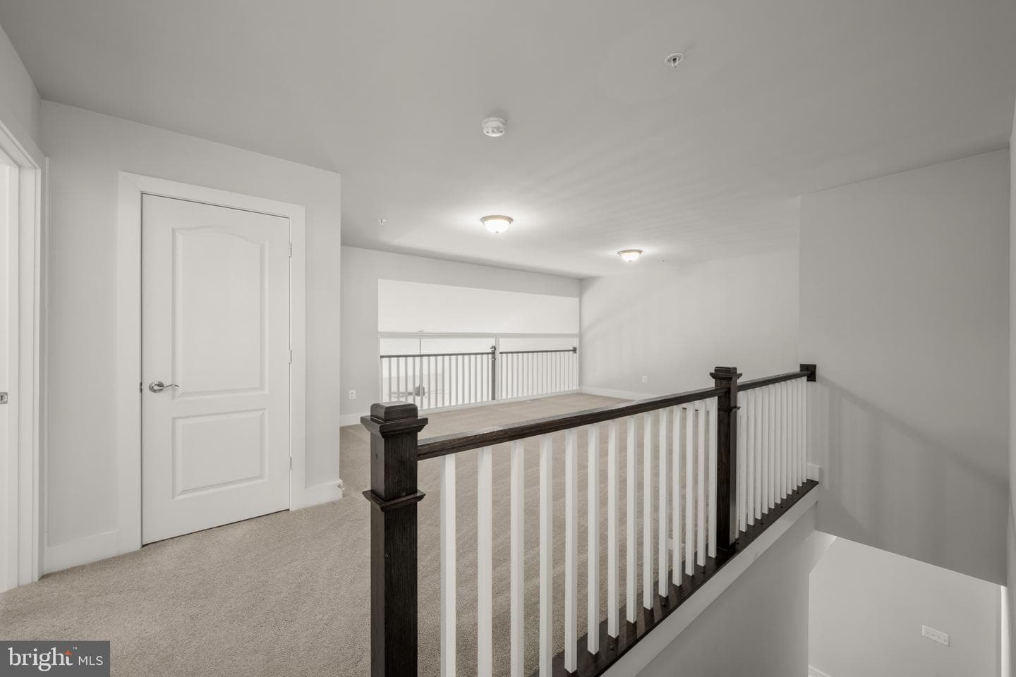 2812 Town View Circle photo 30