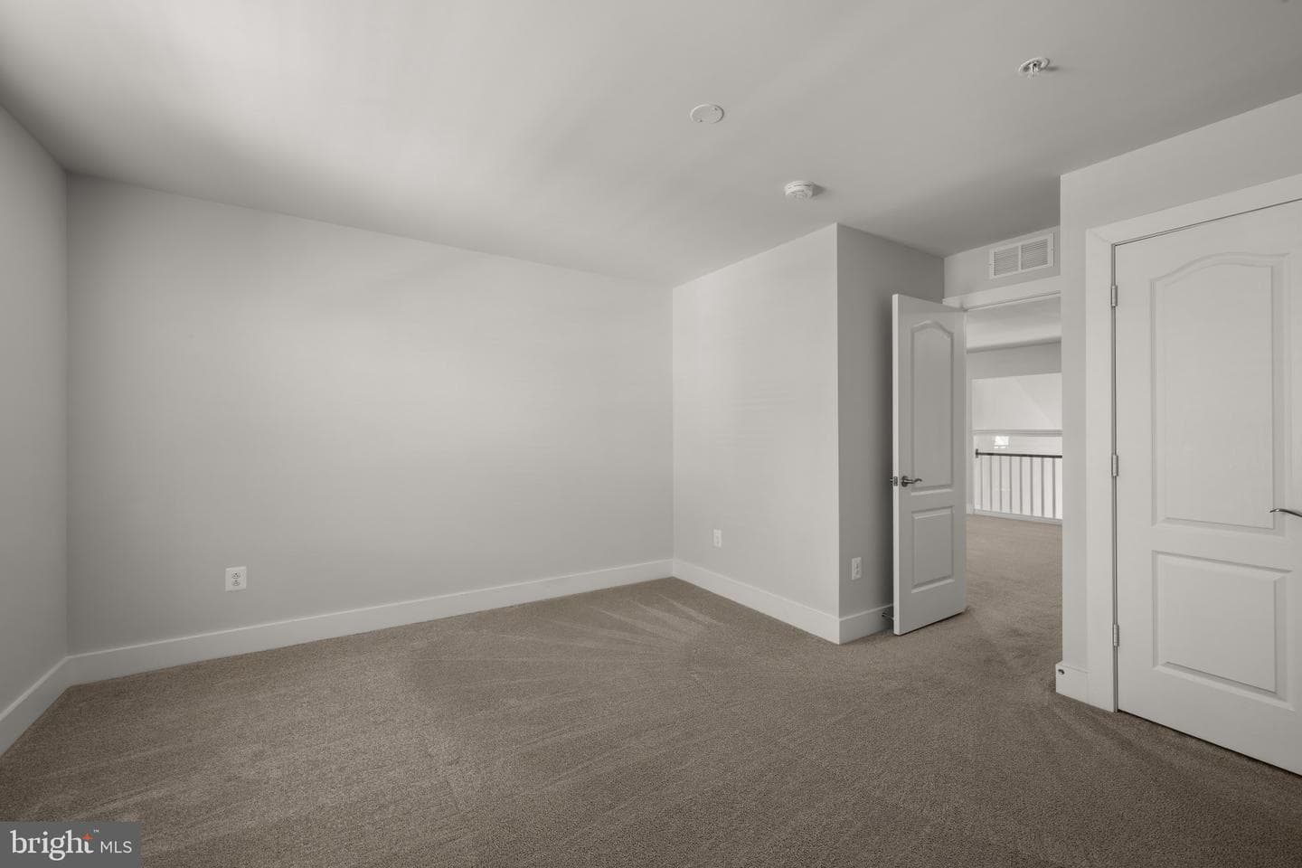 2812 Town View Circle photo 34
