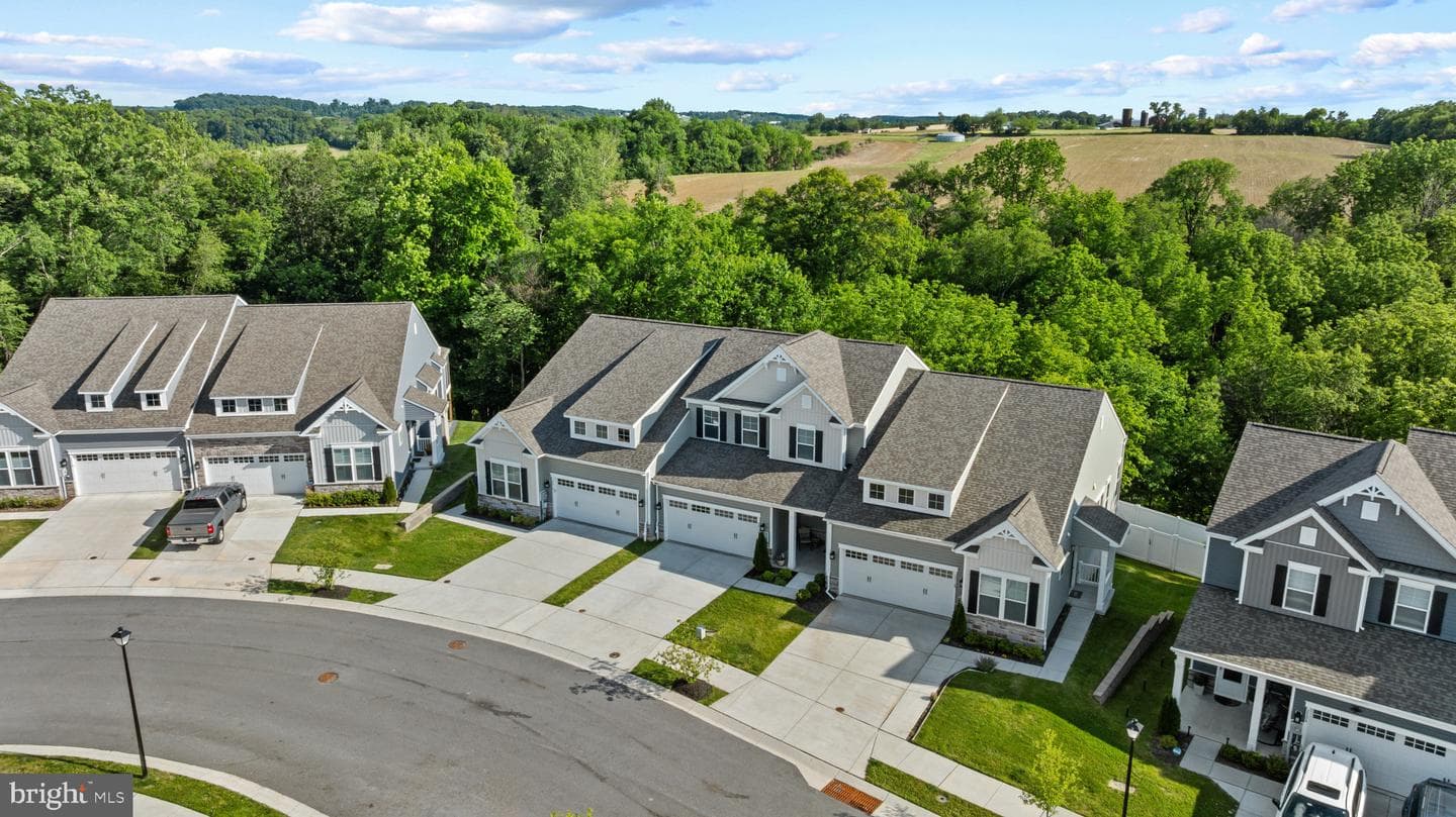2812 Town View Circle photo 48
