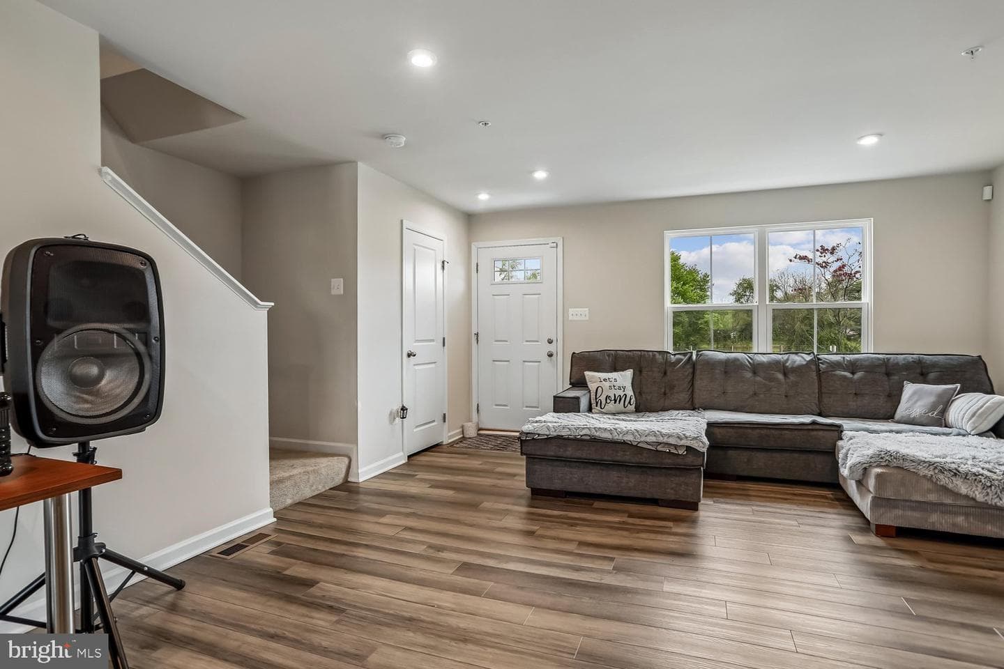 502 Crimson Avenue photo 9