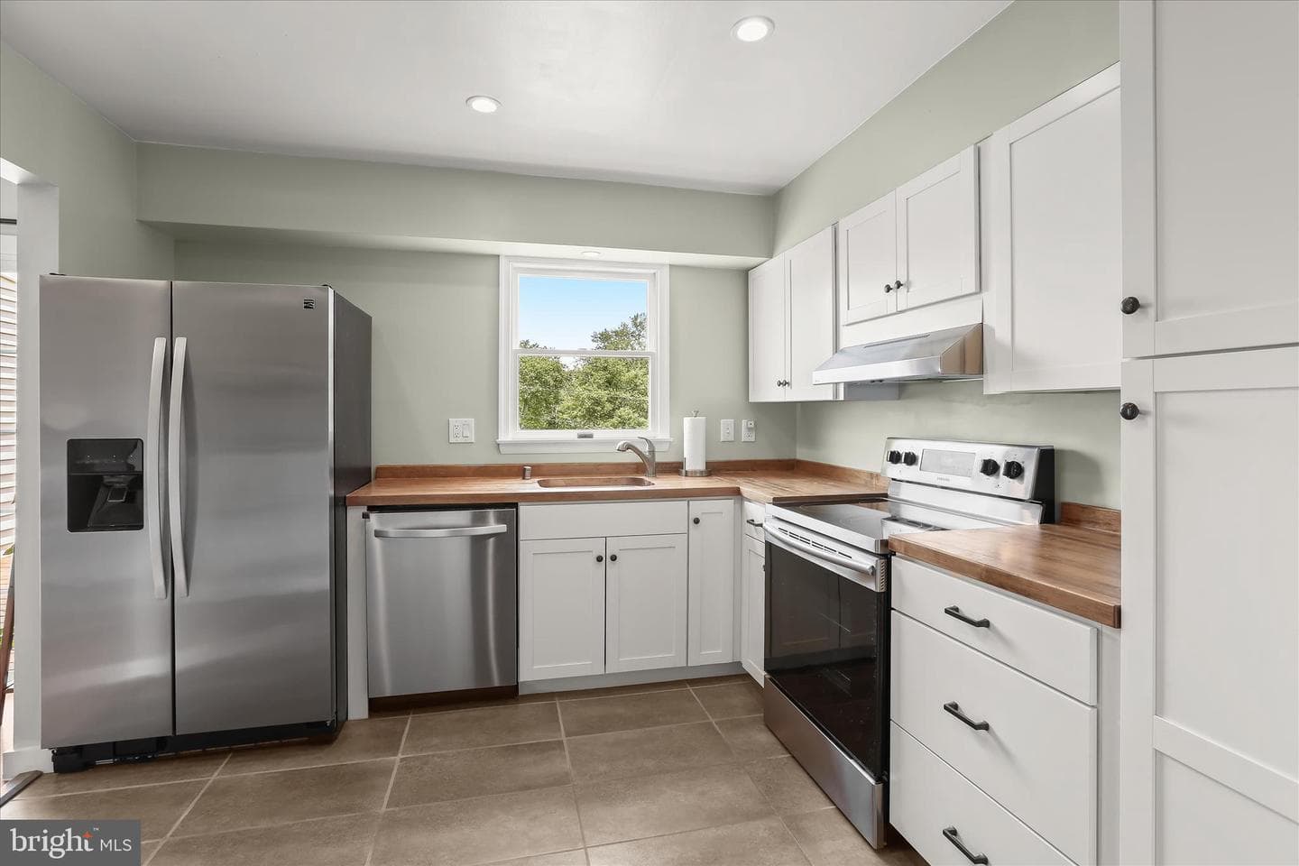 1032 Circle Drive photo 13
