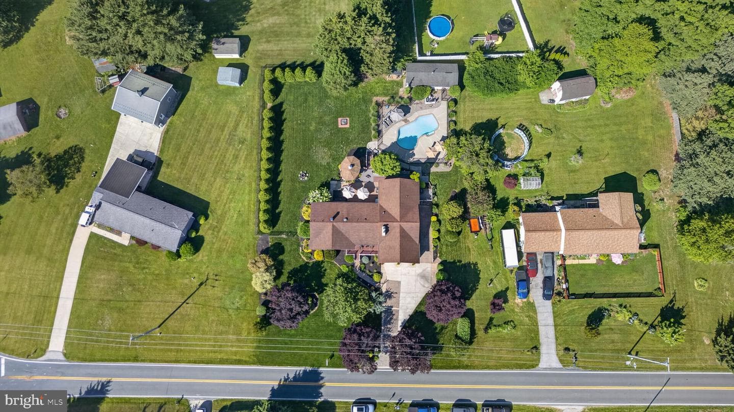 3921 Saint Paul Road photo 2