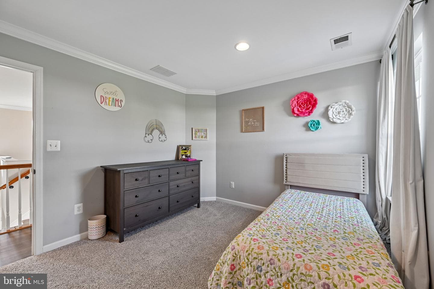 338 Meadow Creek Drive photo 27