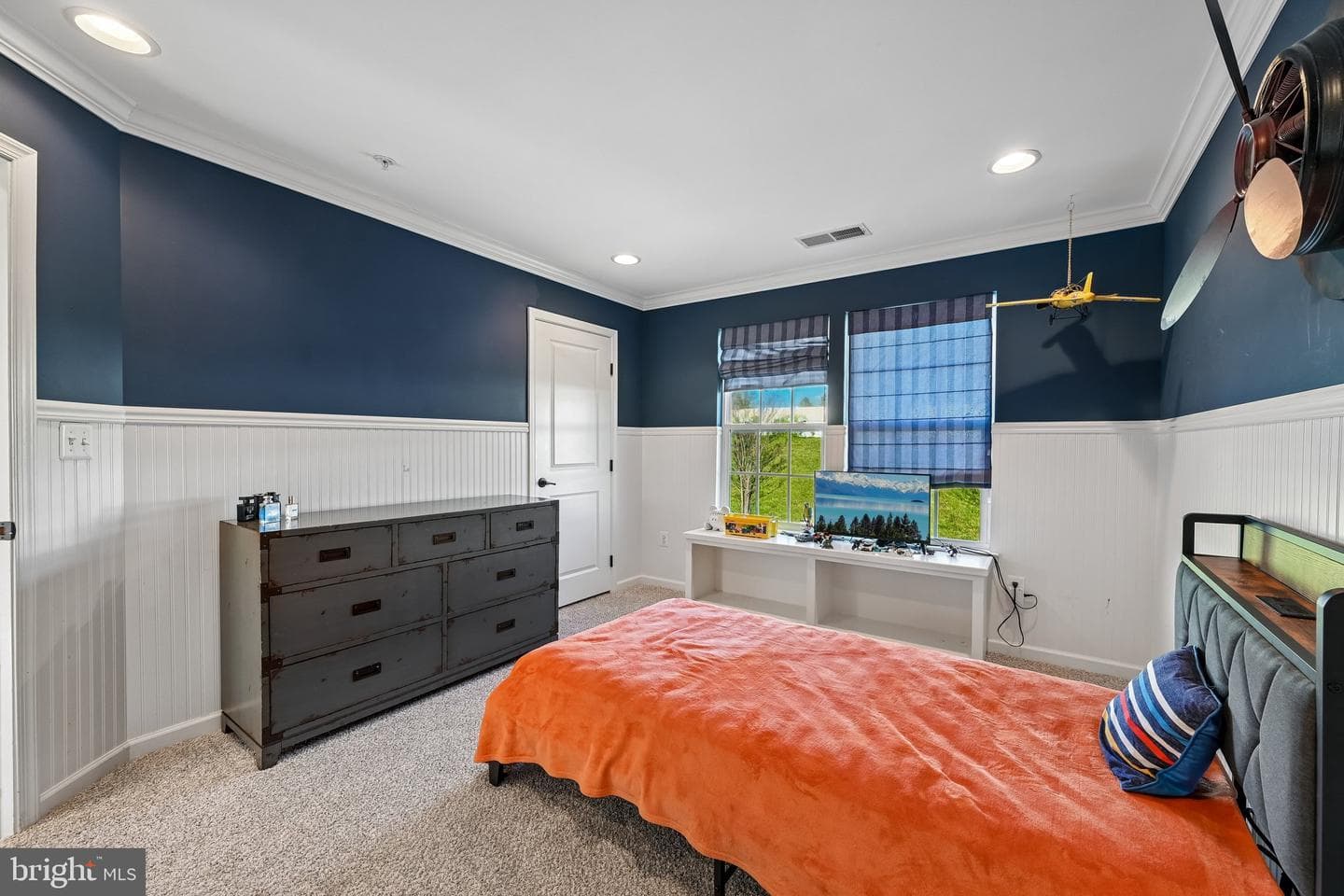 338 Meadow Creek Drive photo 30