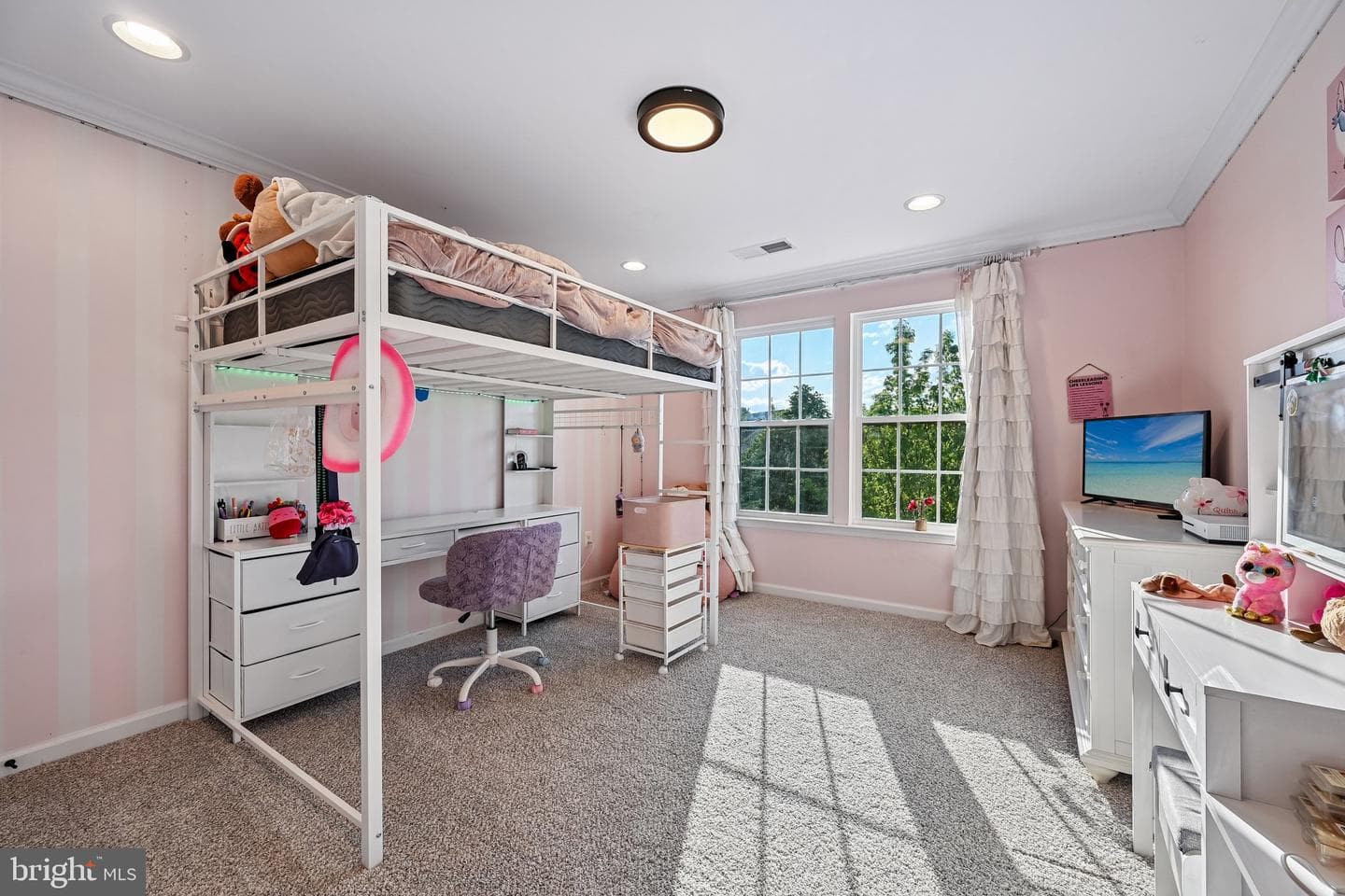 338 Meadow Creek Drive photo 32